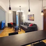 Cosy Apartment Stroll Distance From Athens Center