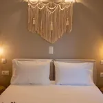 Langhi Apartments 2