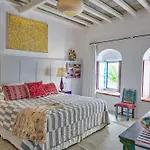 Xinara House