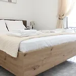 Side Beach Apartment
