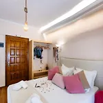 Lefkas City Apartments & Suites