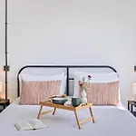 Large, Stylish & Super Central Studio
