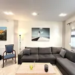 Tide And Tonic Spacious 1Bd Apartment With Extra Loft Style Sleeping Area, Paleo Faliro