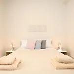 15 Min Walk To Acropolis, Modern And Cozy Base - Self Check-In