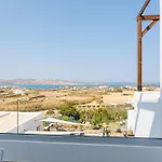 Kouros Blanc Resort & Suites