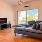Bright & Spacious Apartment Near Glyfada Center