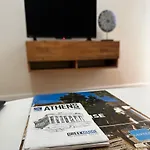Petralona Modern Apartment