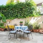 Sun & Sea Escape Charming Vacation Apartment In Voula On Athen'S Riviera