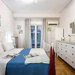 Near Acropolis Balcony Apt