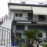 Efi'S House