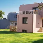 Blue Waves Luxury Suites By The Sea