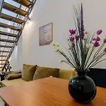 Comfort Loft, 1' Walk To Ippokratio Hospital