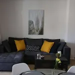 Penthouse Lux Flat With 2 Bd Next To Larissis