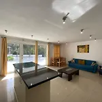 Villa Karras