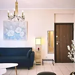 Cozy Apartment In Voula