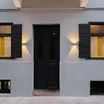 Archo Nafplio Suites & Rooms