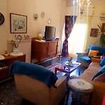 Ζεστό Παραδοσιακό Σπιτι