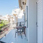 Cozy Greek Apartment