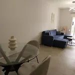 Majestic Flat