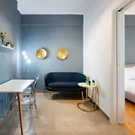 Chic One-Bedroom Retreat Near Panathenaic Stadium
