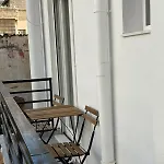 Petralona Private Urban