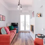F & B Collection - Frida & Carlo - Flat For 4