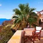 Menexes Suites Monemvasia