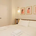 Modern 2Bdr Apartment In Pagrati
