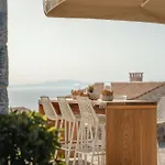 Bassa Maina Villas & Suites
