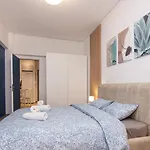 Sweet 2 Bedroom Apartment In Greek Colors