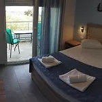 Studios Koula 2-Petros