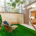 Luxurious Studio Apartment In The Heart Of Athens