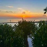 Leon Luxury Suites