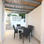 E & I Lefkes Studio Paros