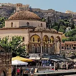Cosmopolitan Kolonaki - Greecing