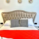 Plaka Central Suite By Zeussuites