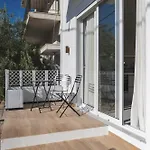 Oculus Kallithea Creators Hub&Suite By Live&Travel