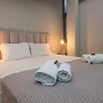 Elegant Rooms Athens