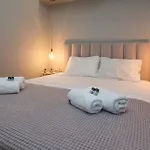 Elegant Rooms Athens