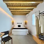 Perigiali Rooms & Apartments Folegandros