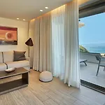 Prima Vista Beachfront Boutique Hotel