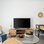 Revived Urban Charm - 1Br