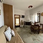 Mirsini Apartments In Sifnos