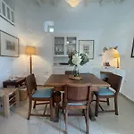 Sarai House - Steps Away From Panagia Portaitissa
