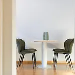 Liv - Captivating Apartment In Pagrati