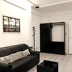 Minimal Downtown Apartment A By Mps