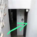 Nancys Studio At Metro Petralona