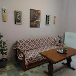 Vintage Apartment In Kalamaria