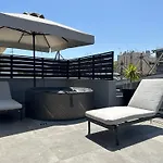 T&T Luxury Apartments - Rooftop Jacuzzi
