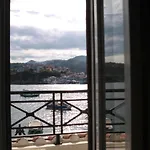 Sylvia'S House - A Unique Waterfront Location